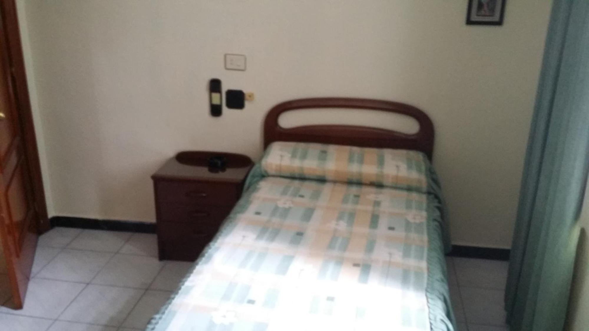 Pension Ariz บาเซารี ห้อง รูปภาพ