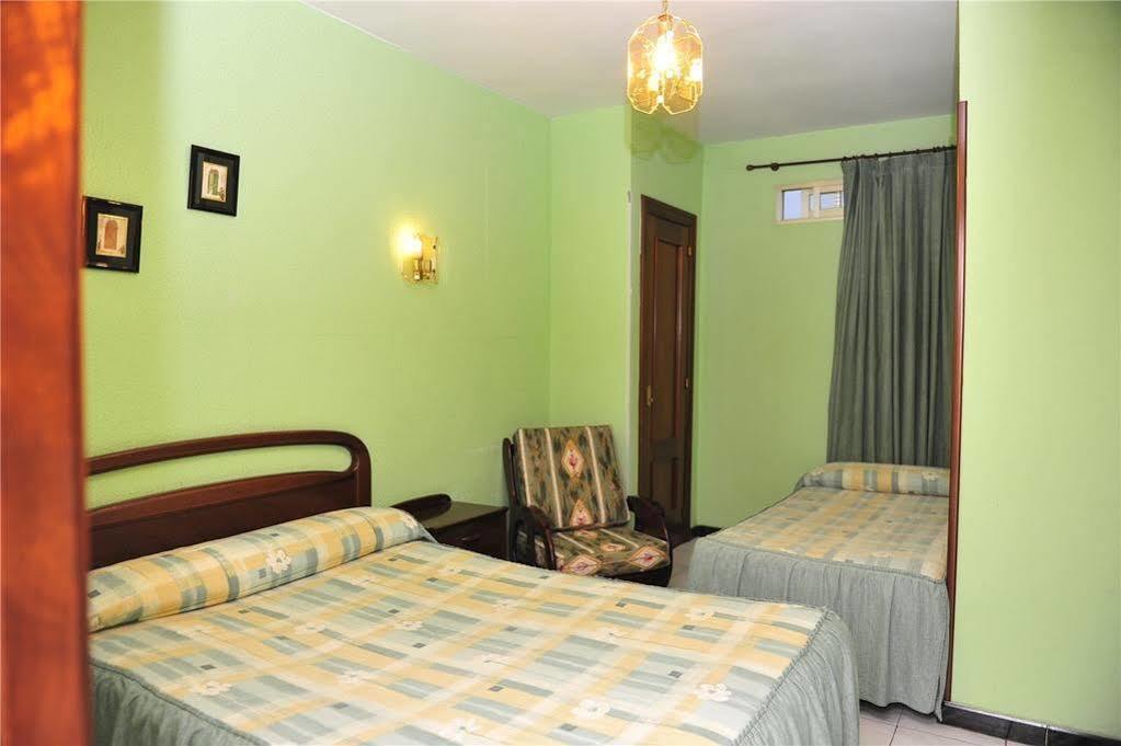 Pension Ariz บาเซารี ภายนอก รูปภาพ